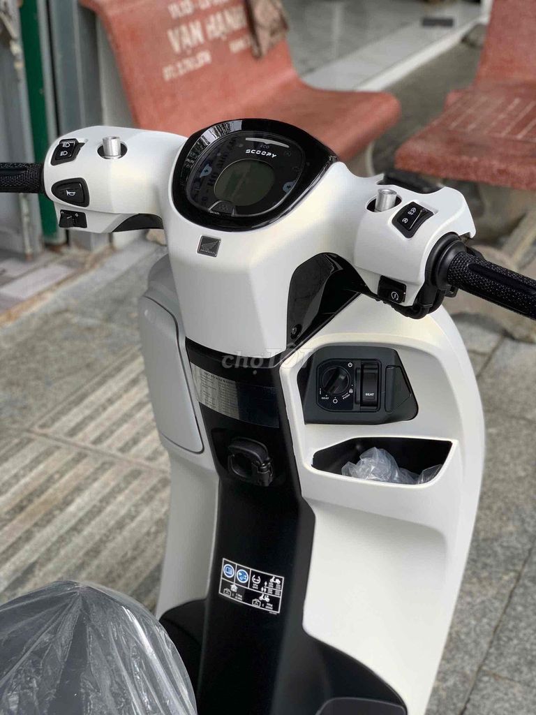 Honda Scoopy Trắng Mới 100%. Mua bán Xe máy tại Thành phố Sa Đéc Đồng Tháp được đăng bởi DUY CƯỜNG hình 3