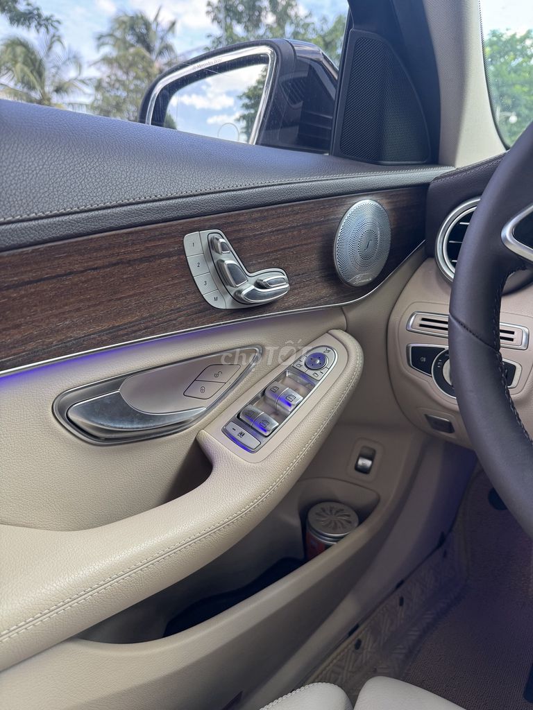 MERCEDES-BENZ C200 EXCLUSIVE 2019. Mua bán Ô tô tại Quận 7 Tp Hồ Chí Minh được đăng bởi Minh Anh hình 14