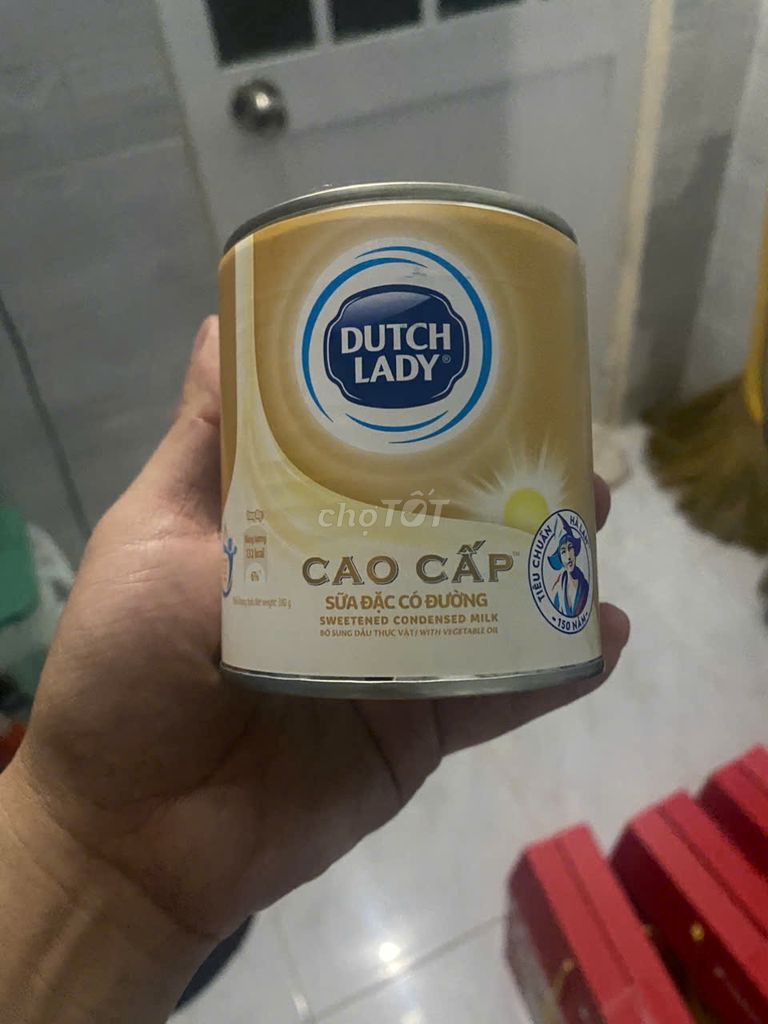 sữa Dutch lady cao cấp, 34 hộp giá rẻ, date 1 năm