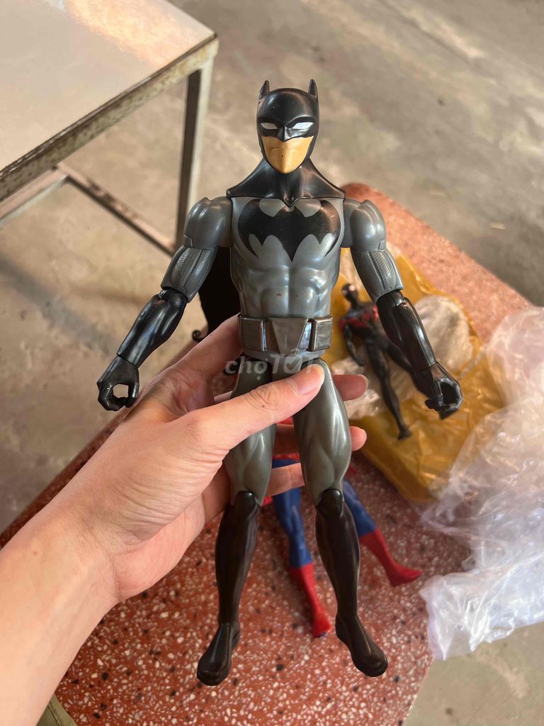 Mô hình Batman Mattel Nhựa Xám Đen Đã sử dụng. Mua bán Sở thích khác tại Quận Cái Răng Cần Thơ được đăng bởi pai hình 1