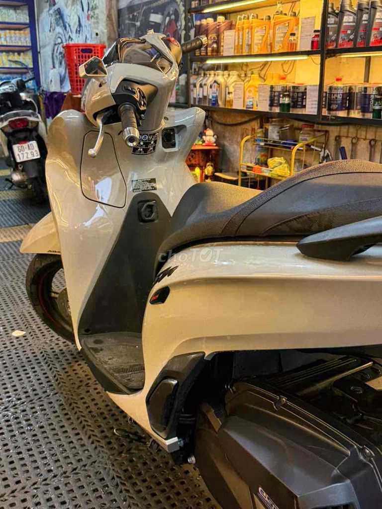 Sh 350 keng xà beng,chính chủ sang tên 1 nốt nhạc. Mua bán Xe máy tại Quận Tân Bình Tp Hồ Chí Minh được đăng bởi Lâm Minh Châu hình 9