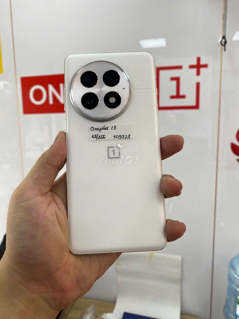 Điện thoại OnePlus 13 bản 12/256 - máy new %. Mua bán Điện thoại tại Thành phố Thủ Đức Tp Hồ Chí Minh được đăng bởi Vĩnh An Mobile Thủ Đức hình 1