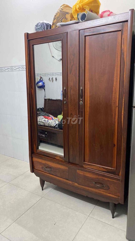 Tủ quần áo Gỗ Nâu 2 cánh 2 ngăn kéo có gương. Mua bán Tủ, kệ gia đình tại Quận 6 Tp Hồ Chí Minh được đăng bởi Nguyễn Minh Thy hình 1