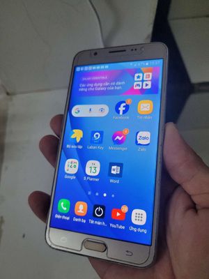 Samsung J7 2016 4G màn amoled zin đẹp