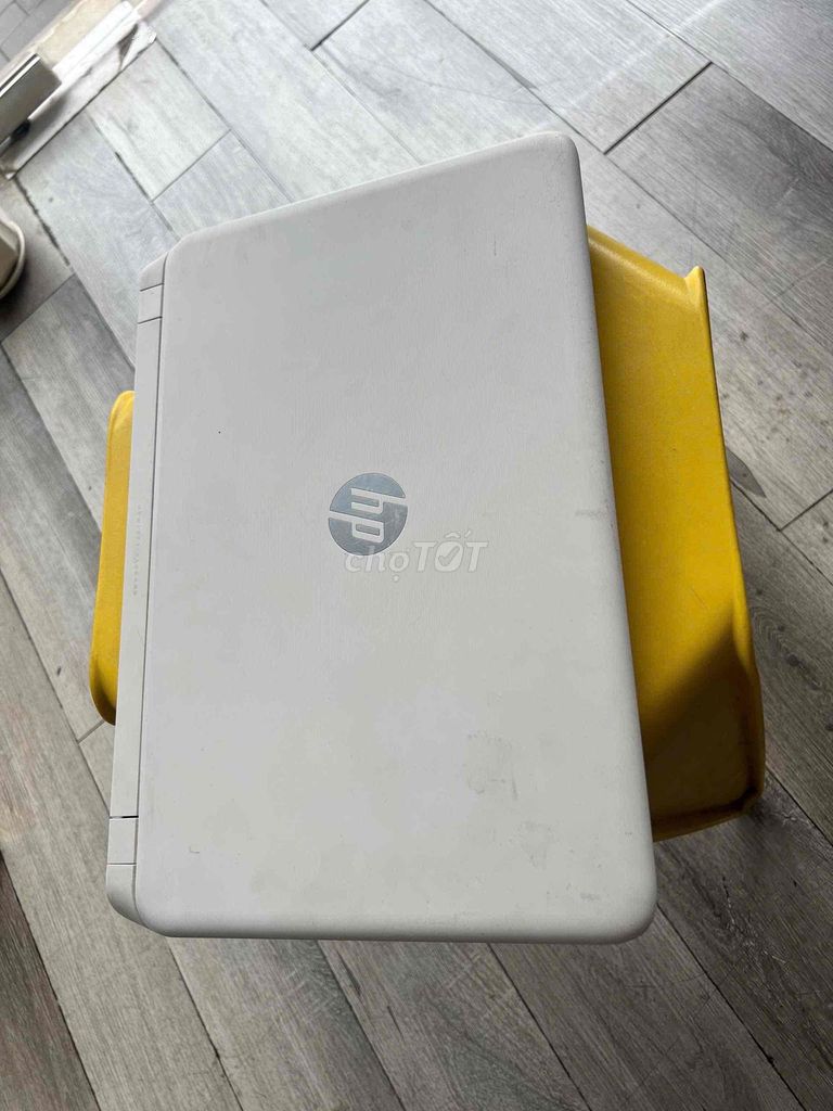HP Laptop AMD 4GB/128GB Trắng. Mua bán Laptop tại Thành phố Thủ Dầu Một Bình Dương được đăng bởi Lie Kimm hình 1
