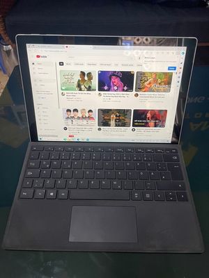 Laptop Surface pro 6 Core i5-8250u, Ram 8gb