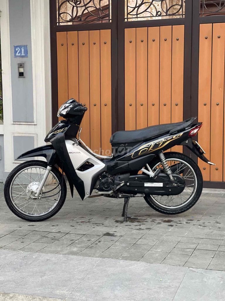 Honda Wave 110 2018 Đen Bạc 21000 km. Mua bán Xe máy tại Huyện Gia Lâm Hà Nội được đăng bởi Xe Máy Phúc Hưng hình 2