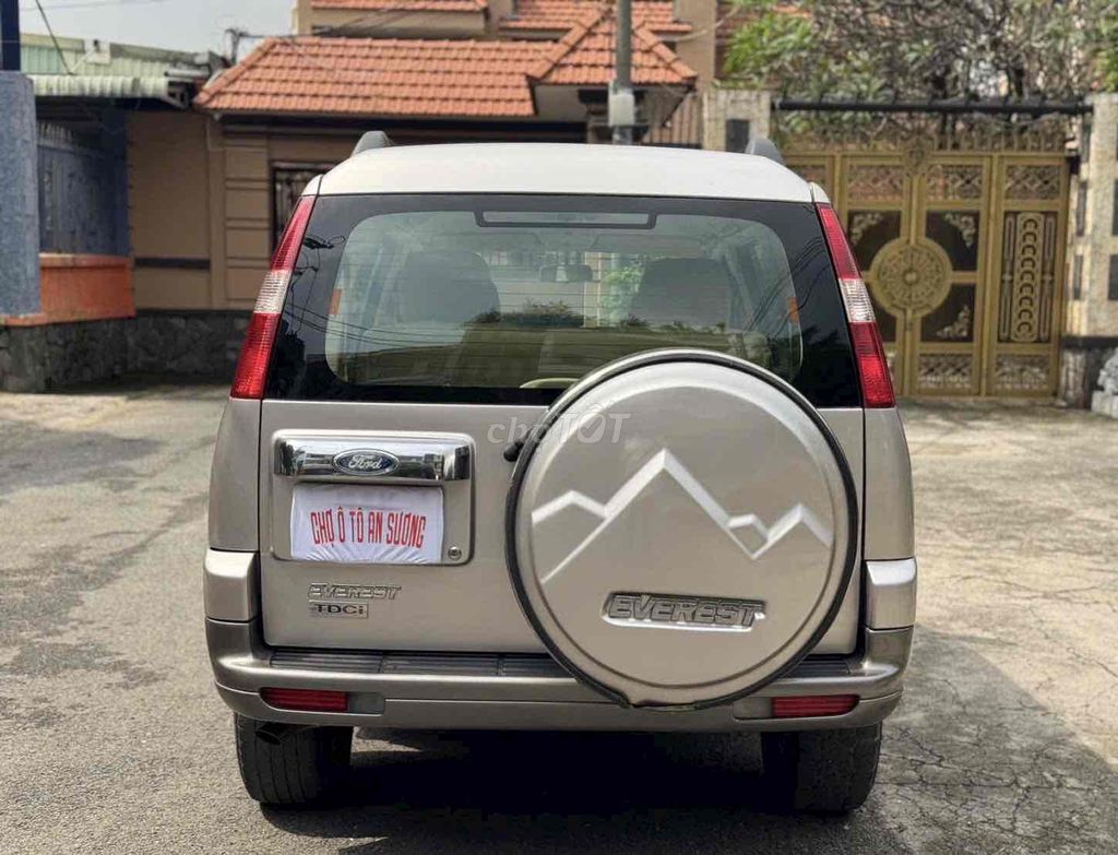 Bán Ford Everets đời 2009 số tự động máy dầu. Mua bán Ô tô tại Quận 3 Tp Hồ Chí Minh được đăng bởi Hoàng Gia Auto hình 6