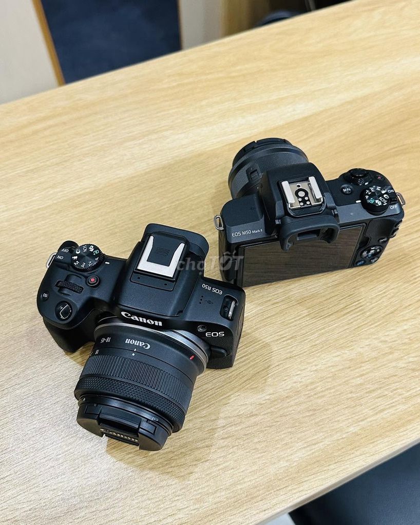 Canon R50 & Canon M50II . Mua bán Máy ảnh, Máy quay tại Quận 8 Tp Hồ Chí Minh được đăng bởi Mẫn Phan hình 1