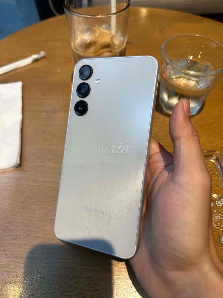 Samsung Galaxy A16 4GB/128GB Bạc. Mua bán Điện thoại tại Huyện Bình Chánh Tp Hồ Chí Minh được đăng bởi Hoang Ngoc Thanh hình 1