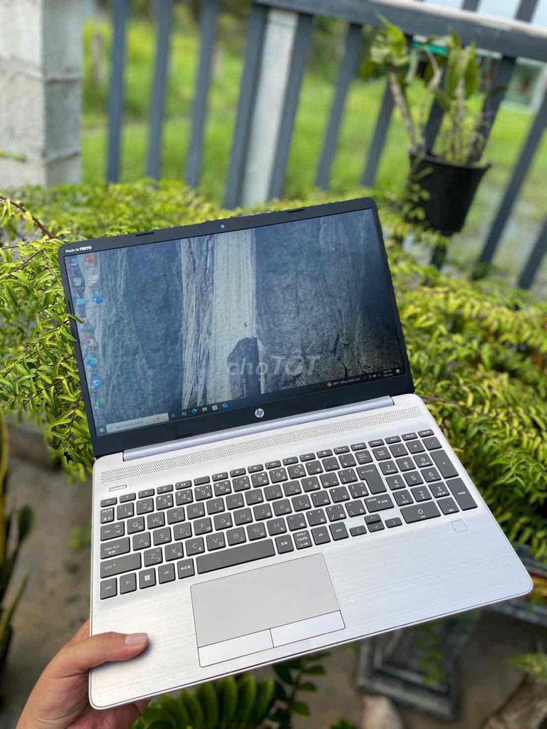 HP 15s i7 Gen 8 15.6 inch 8GB/256GB SSD MX130. Mua bán Laptop tại Thành phố Vĩnh Long Vĩnh Long được đăng bởi Ngà Trần hình 1