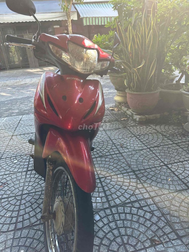 có chiếc xe wawes cần bán. Mua bán Xe máy tại Quận Sơn Trà Đà Nẵng được đăng bởi minh quý hình 1