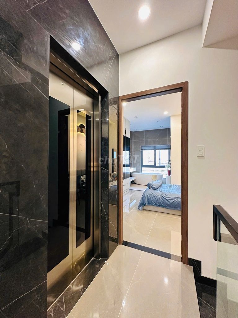 🏡 CHÍNH CHỦ BÁN NHÀ ĐẸP FULL NỘI THẤT- CÓ THANG MÁY, TRUNG TÂM QUẬN 7. Mua bán nhà ở tại Quận 7 Tp Hồ Chí Minh được đăng bởi Hồng Vinh hình 2