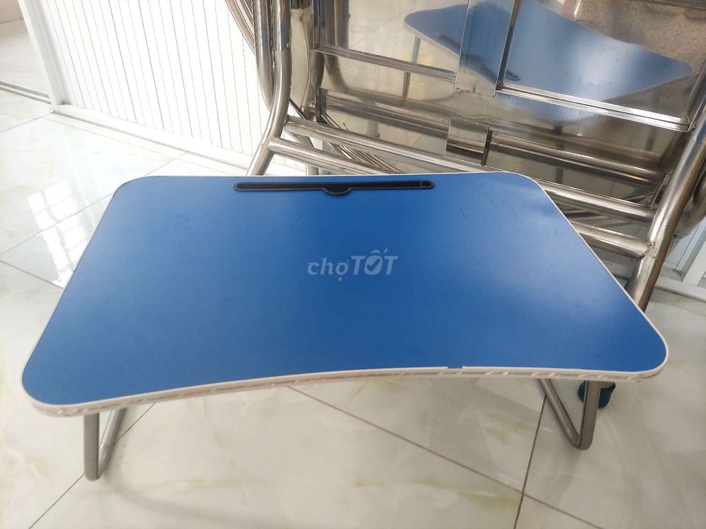 Bàn học sinh Gỗ Xanh Gọn nhẹ, tiện ích Còn mới. Mua bán Bàn ghế tại Thành phố Thuận An Bình Dương được đăng bởi Vân Nguyễn hình 1