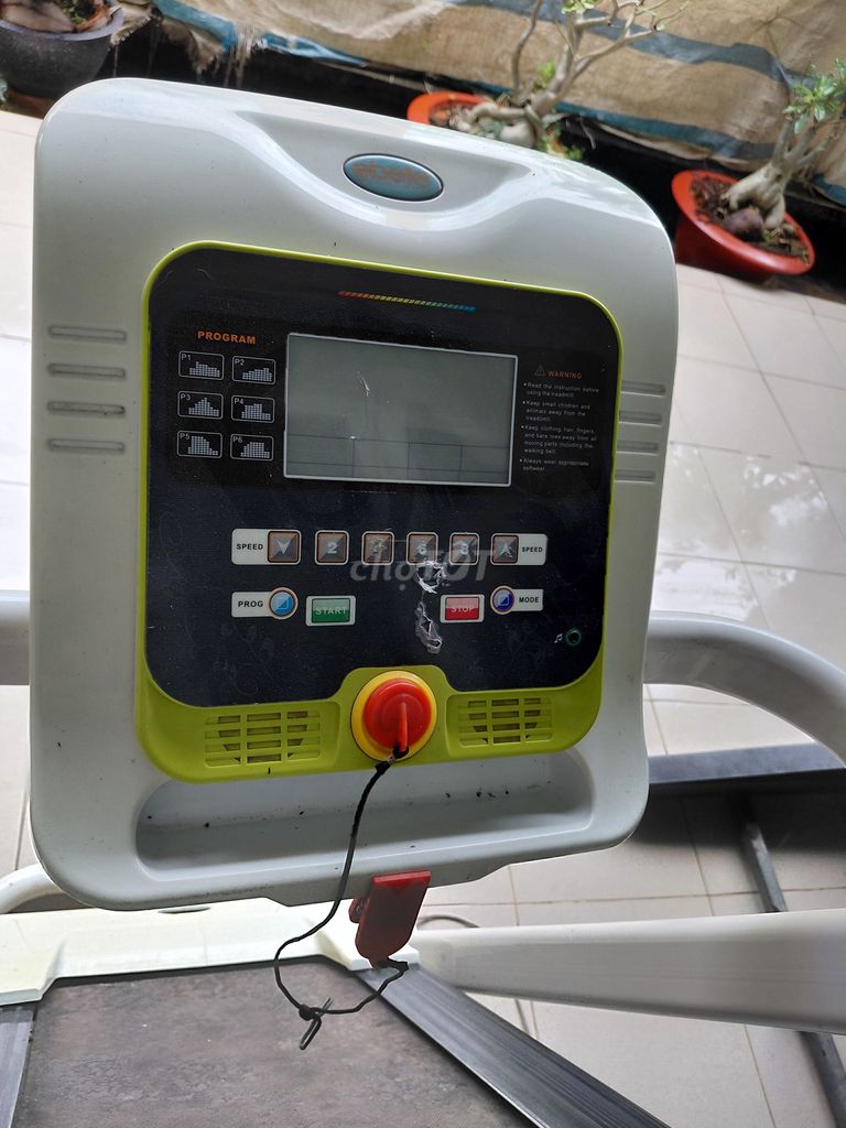 Máy chạy bộ Titan Xám Trắng. Mua bán Đồ thể thao, Dã ngoại tại Huyện Dương Minh Châu Tây Ninh được đăng bởi Nhung Phương hình 1