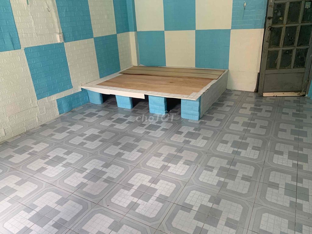 phòng trọ 20m2 đường bàu cát 5, Tân Bình, ban công 20m2 thoáng mát