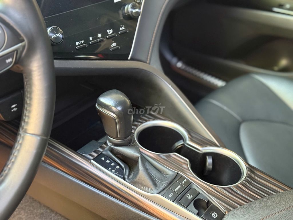 Camry 2.5Q 2019 nhập Thái - xe hãng (GIÁ CÒN GIẢM). Mua bán Ô tô tại Quận Gò Vấp Tp Hồ Chí Minh được đăng bởi Nguyễn Phi Trường Vũ hình 9