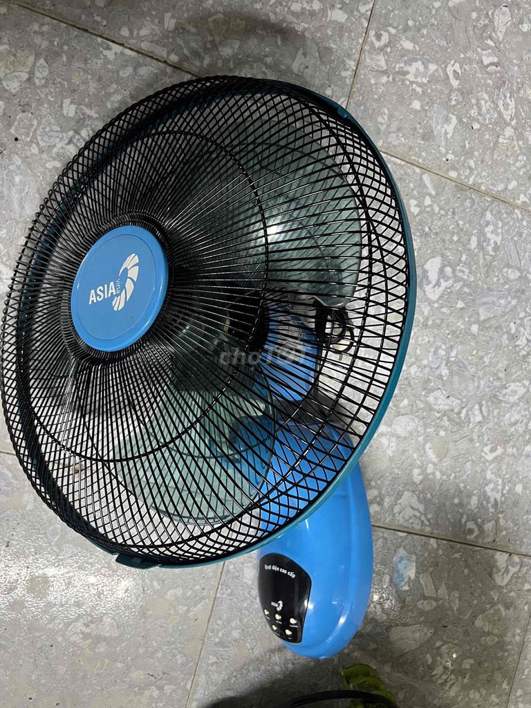 Quạt treo tường ASIA Xanh có điều khiển. Mua bán Quạt tại Thành phố Thủ Đức Tp Hồ Chí Minh được đăng bởi Đức Quỳnh  hình 1
