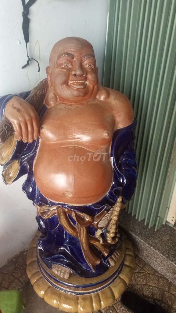 Tượng Phật Di Lặc Gốm sứ trang trí. Mua bán Đồ sưu tầm, đồ cổ tại Thành phố Thuận An Bình Dương được đăng bởi Nguyễn Yến hình 1