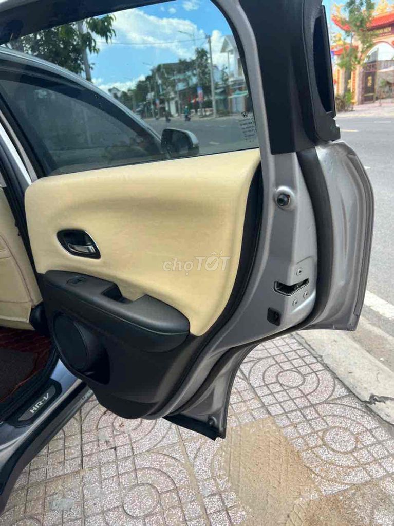 Honda HR-V 2019 - 134000 km. Mua bán Ô tô tại Thành phố Vĩnh Long Vĩnh Long được đăng bởi Thuỳ Phan hình 20