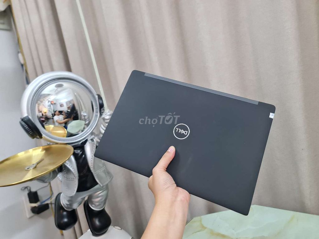 DELL mới 90% COR i7 THẾ HỆ 8 RAM 8 SSD 256G. Mua bán Laptop tại Quận 10 Tp Hồ Chí Minh được đăng bởi TRINH LAPTOP SỈ SG hình 2