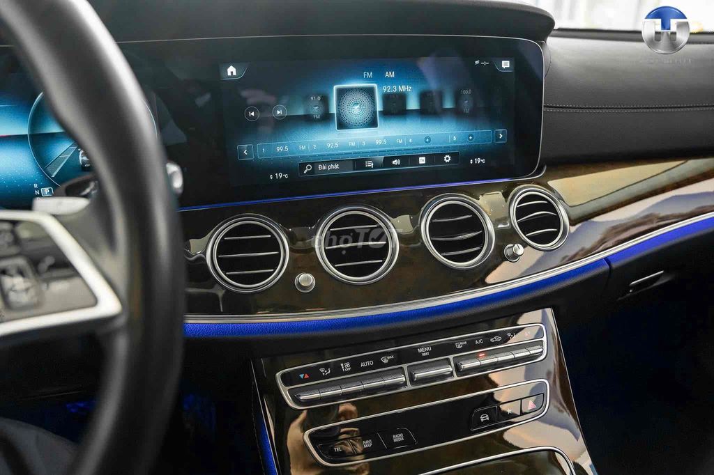 Mercedes Benz E200 Exclusive sx 2011  cực đẹp. Mua bán Ô tô tại Quận Long Biên Hà Nội được đăng bởi H3T Auto Việt Nam hình 6