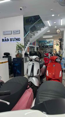 Vespa iget , abs , led 2 tầng , sạc đt , cốp điện