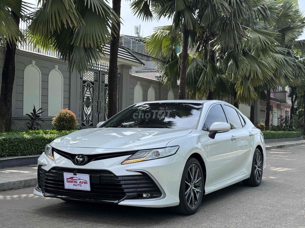 🚘Siêu phẩm Camry 2.0Q 2022 siêu đẹp cập bến🚘. Mua bán Ô tô tại Thành phố Dĩ An Bình Dương được đăng bởi Dương hình 3