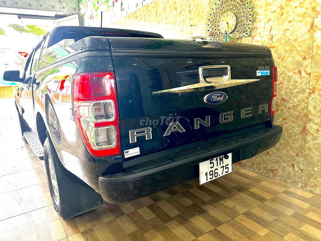 Ford Ranger 2020 XLS 2.2L 42000km. Mua bán Ô tô tại Thành phố Thuận An Bình Dương được đăng bởi Đạt Cầm Đồ hình 6
