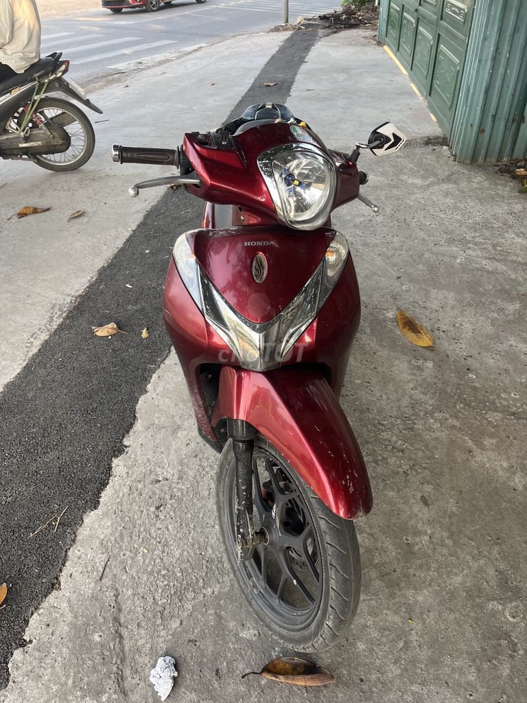 Honda SH Mode 2019 màu Đỏ. Mua bán Xe máy tại Huyện Sóc Sơn Hà Nội được đăng bởi Minh Huy hình 1