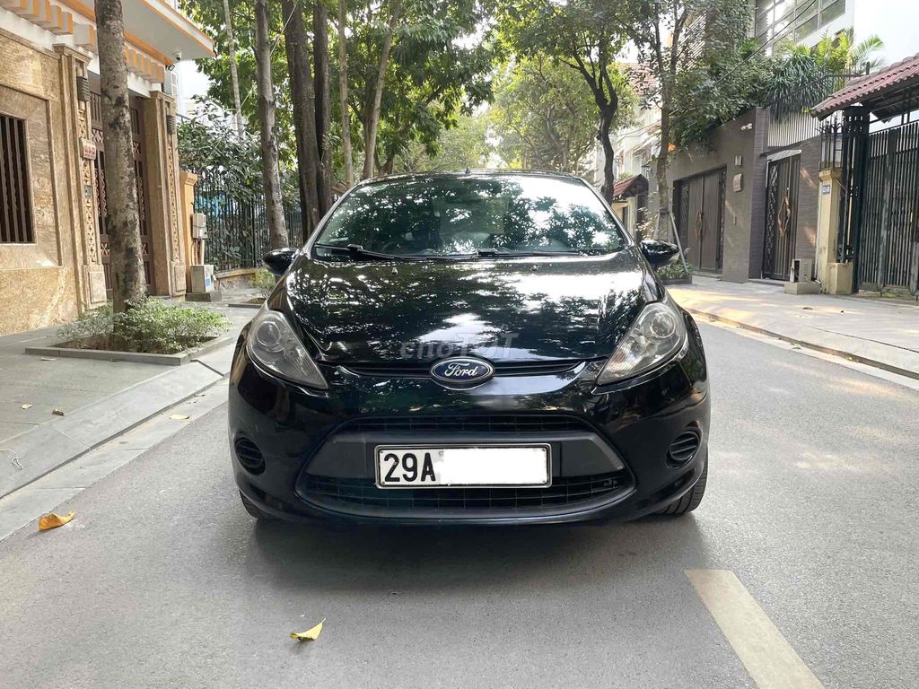 City Car cần bán Ford Fiesta 2011 1.6 AT Sedan