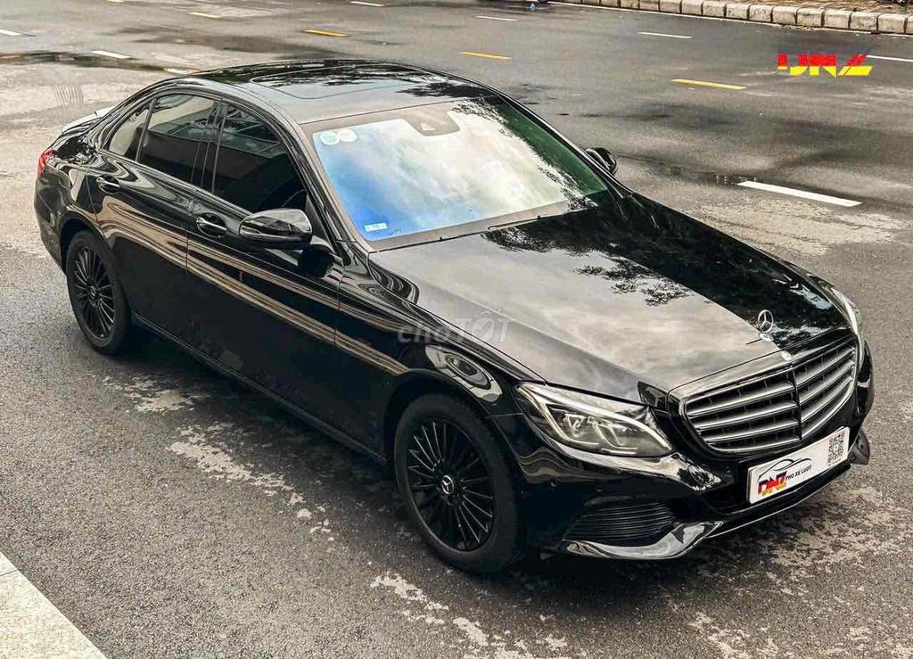 Mercedes C250 Exclusive – Black Edition. Mua bán Ô tô tại Quận 7 Tp Hồ Chí Minh được đăng bởi Cherry hình 3