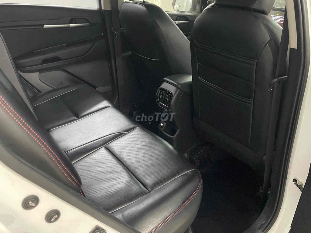 Kia Sonet 2021 Deluxe 1.5 MT - 42000 km. Mua bán Ô tô tại Huyện Đức Trọng Lâm Đồng được đăng bởi SALON ÔTÔ HOÀ THẮNG  hình 4