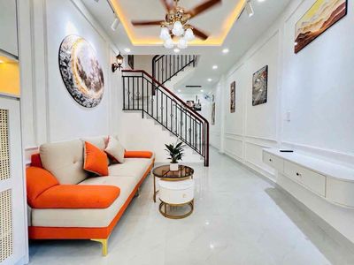 NHÀ ĐẸP TRỤC ĐƯỜNG NGUYỄN KIỆM - DTSD 50M2 - NHÌNH 4 TỈ