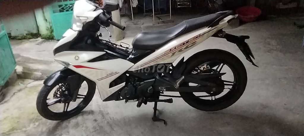 Yamaha Exciter 150 2017 Trắng đen. Mua bán Xe máy tại Quận Sơn Trà Đà Nẵng được đăng bởi Thang hình 2