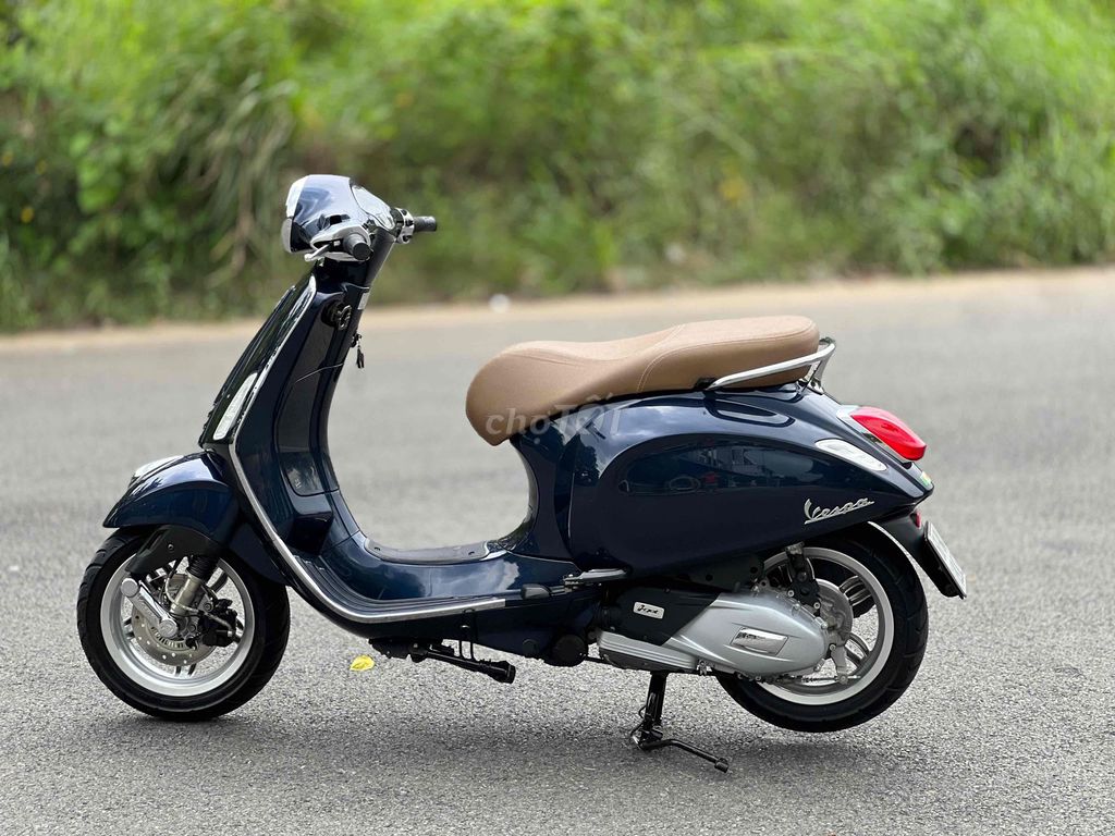 Vespa Primavera 2019 Xanh Đen Abs Keng Có Trả Góp🎉. Mua bán Xe máy tại Thành phố Biên Hòa Đồng Nai được đăng bởi Xe Máy Phát Đồng hình 5