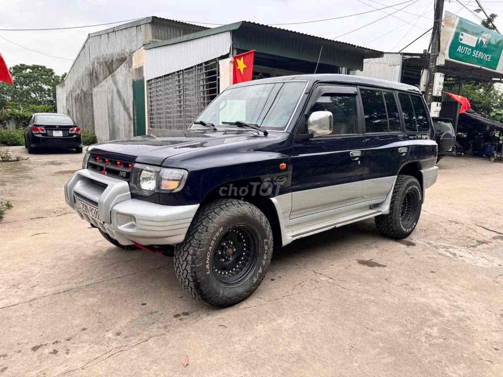 Mitsubishi Pajero V43 1999 nhập nhật bản hiếm. Mua bán Ô tô tại Thành phố Tuyên Quang Tuyên Quang được đăng bởi Lan Hương Vũ hình 3