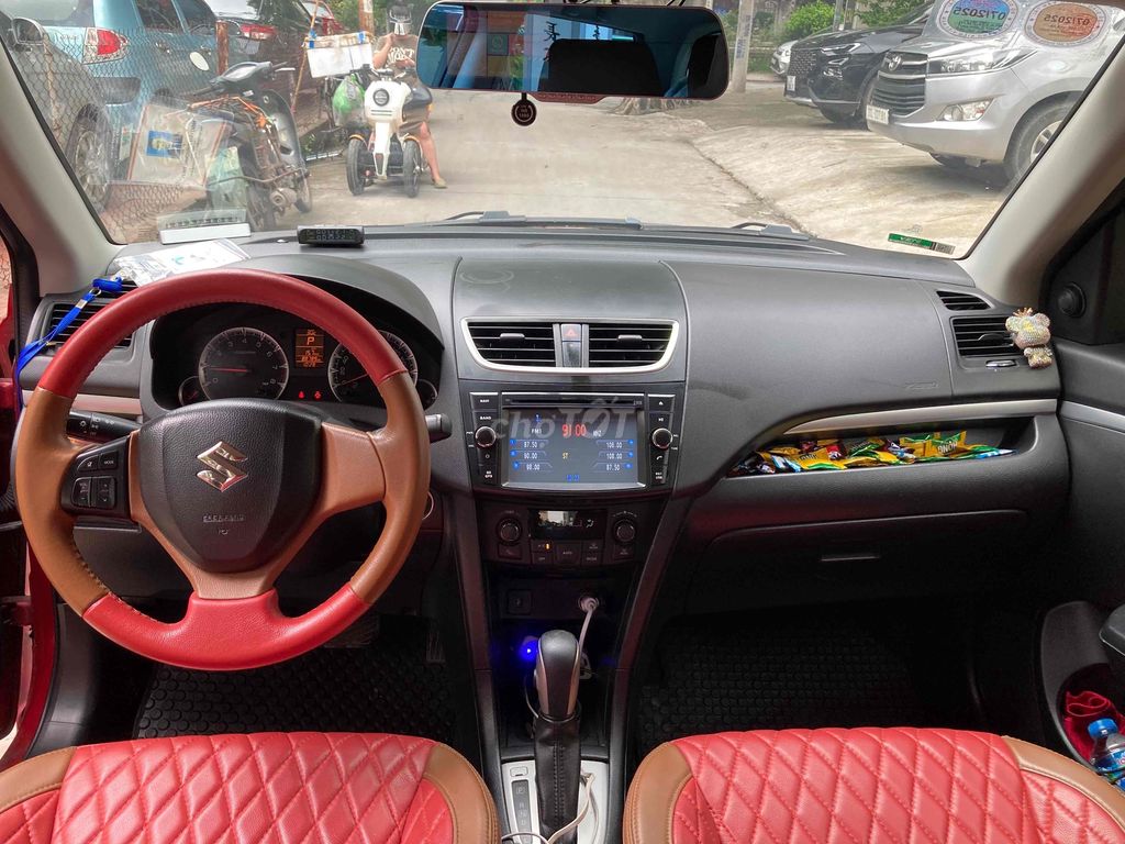 Suzuki Swift 2015 1.4 AT - 90000 km. Mua bán Ô tô tại Quận Tây Hồ Hà Nội được đăng bởi Nguyễn phuơng thuý hình 8