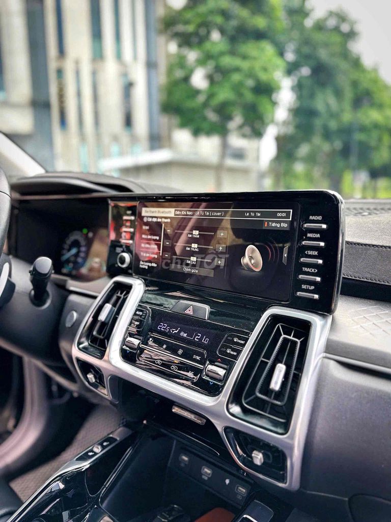 Kia Sorento 2022 Signature 2.2 AT AWD - 43000 km. Mua bán Ô tô tại Quận Cầu Giấy Hà Nội được đăng bởi Thái Hoàng Long Auto hình 8