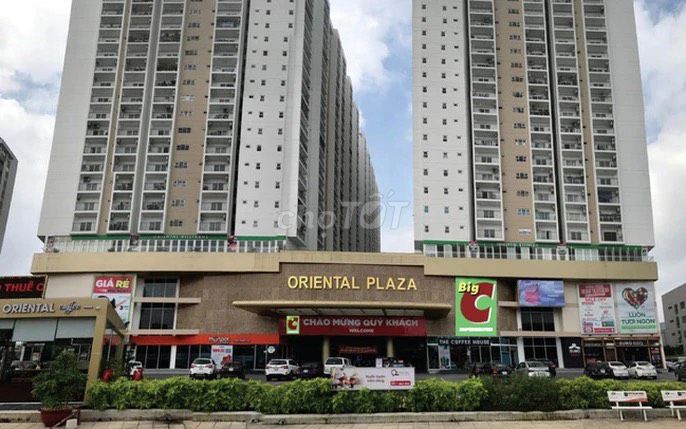 BÁN CĂN ngắm Hoàng Hôn TẠI Oriental Plaza -77m²- 2PN- 2WC- Giá 2.95 Tỷ