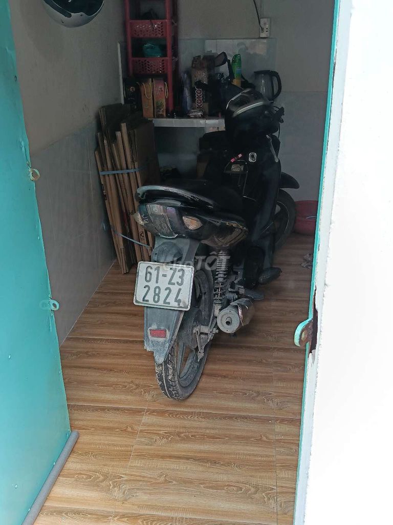 Nhà chật ko chỗ để. Mua bán Xe máy tại Quận 12 Tp Hồ Chí Minh được đăng bởi Minh Trung hình 3