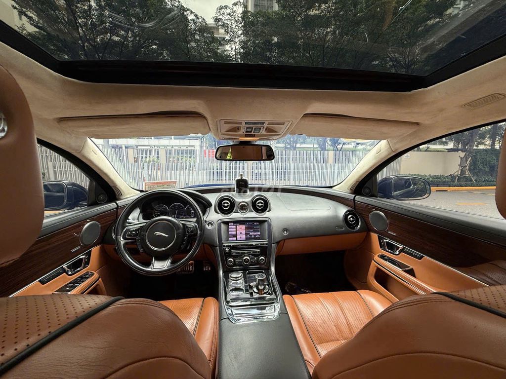 Bán xe Jaguar XJL 3.0 PORTFOLIO 2013. Mua bán Ô tô tại Quận 12 Tp Hồ Chí Minh được đăng bởi Linh Nguyen hình 8