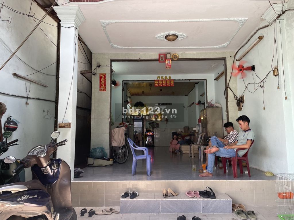 Nhà hẻm 10m đường quận Tân Phú