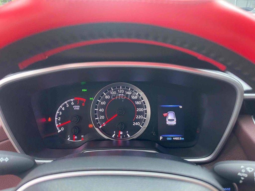 Toyota Corolla Cross 1.8V 2022 — семейный автомобиль от первого владельца