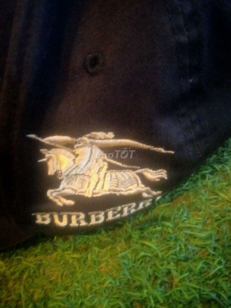 Nón hiệu Burberry England