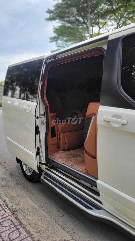 Ford Tourneo 2019 Titanium 2.0 AT - 62000 km. Mua bán Ô tô tại Quận Gò Vấp Tp Hồ Chí Minh được đăng bởi Thức hình 5