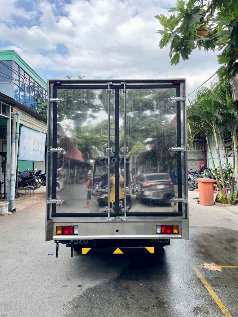 Isuzu QKR 230 thùng kín 1.9 tấn. Mua bán Xe tải, xe ben tại Quận 12 Tp Hồ Chí Minh được đăng bởi Chiến hình 3