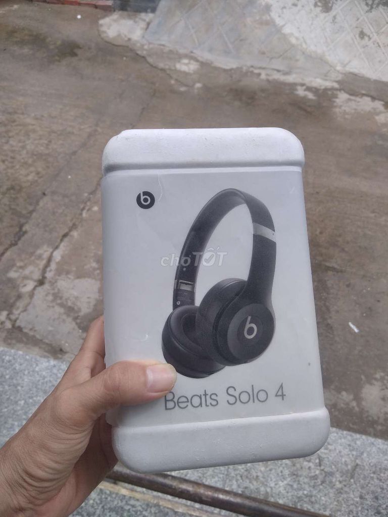 Tai nghe Beats Solo 4 Đen moi 99% . Mua bán Tivi, Âm thanh tại Quận 8 Tp Hồ Chí Minh được đăng bởi vo thuong  hình 1