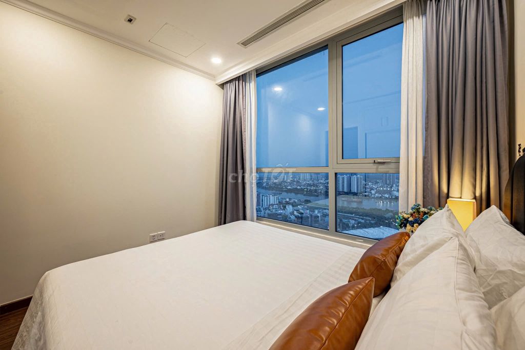 BÁN CĂN HỘ 2PN NỘI THẤT CAO CẤP, VIEW ĐẸP CỦA DỰ ÁN, VINHOMES