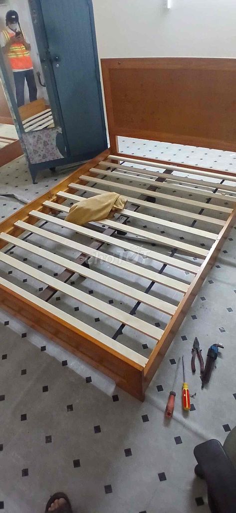 Giường Ván ép Nâu 1.4x2m. Mua bán Giường, chăn ga gối nệm tại Thành phố Dĩ An Bình Dương được đăng bởi Lại Lê hình 1